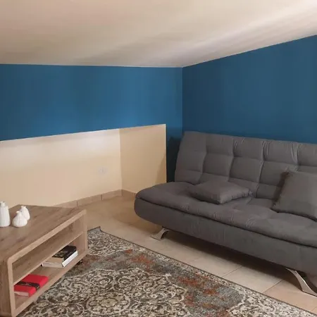 Loft 25 Panzió *